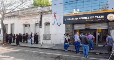 Horacio Boix promete recuperar su cargo y enciende la interna taxista. Horacio Boix promete recuperar su cargo y enciende la interna taxista.