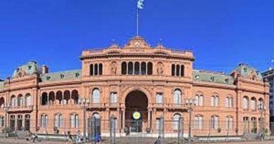 Kliksberg dijo que el Estado tiene un rol fundamental para abordar la pandemia Kliksberg dijo que el Estado tiene un rol fundamental para abordar la pandemia