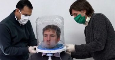 Usan cascos de oxígeno siete provincias para evitar el uso del respirador. Usan cascos de oxígeno siete provincias para evitar el uso del respirador.