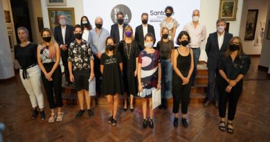 Reabrió el “Rosa Galisteo” y se entregaron los premios del 97º salón anual de Santa Fe Reabrió el “Rosa Galisteo” y se entregaron los premios del 97º salón anual de Santa Fe