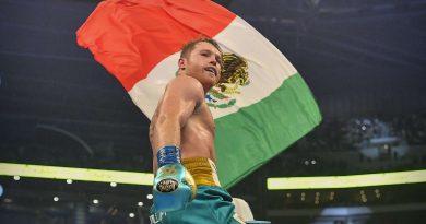 Canelo Álvarez y Caleb Plant se agarraron arriba del escenario: la frase del mexicano que anticipó el incidente Canelo Álvarez y Caleb Plant se agarraron arriba del escenario: la frase del mexicano que anticipó el incidente